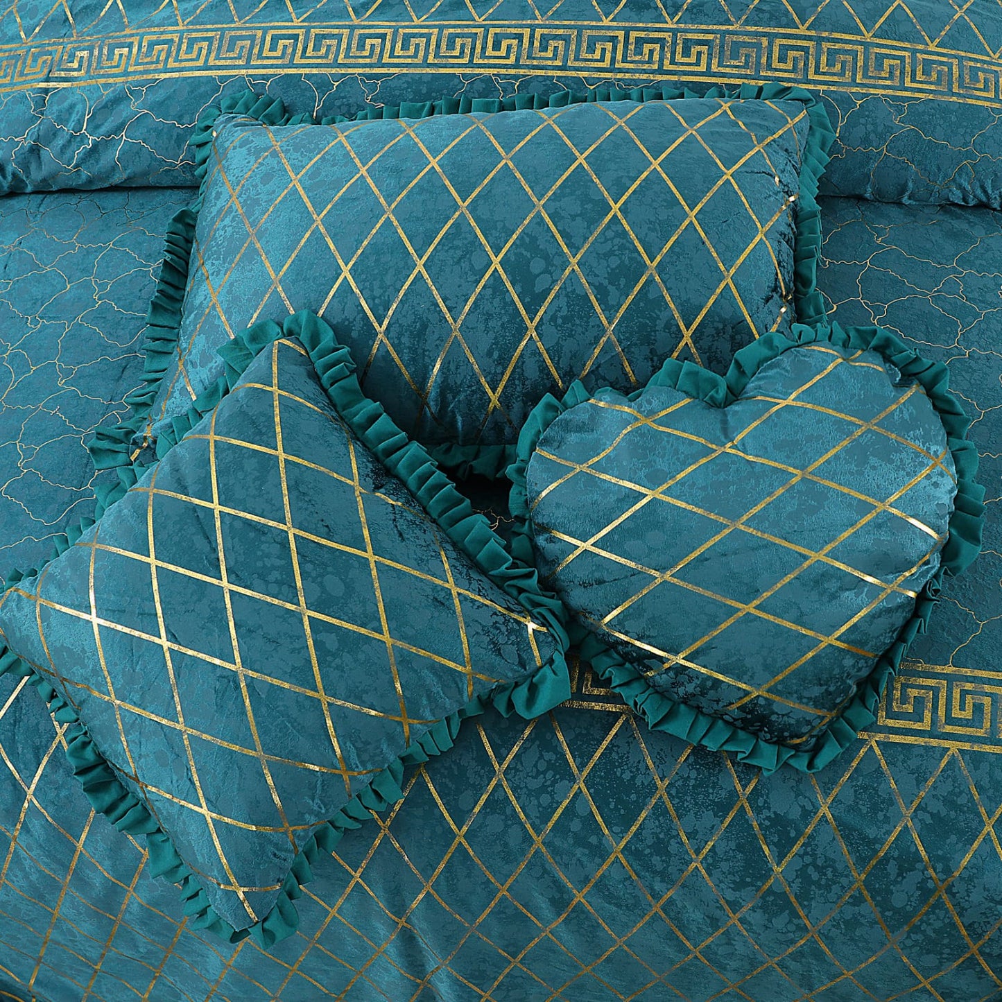 5-Piece Palachi Bedding Set – Elegant Bedsheet with Pillow, Cushion & Heart-Shaped Cover – Daily Use, Soft & Durable
